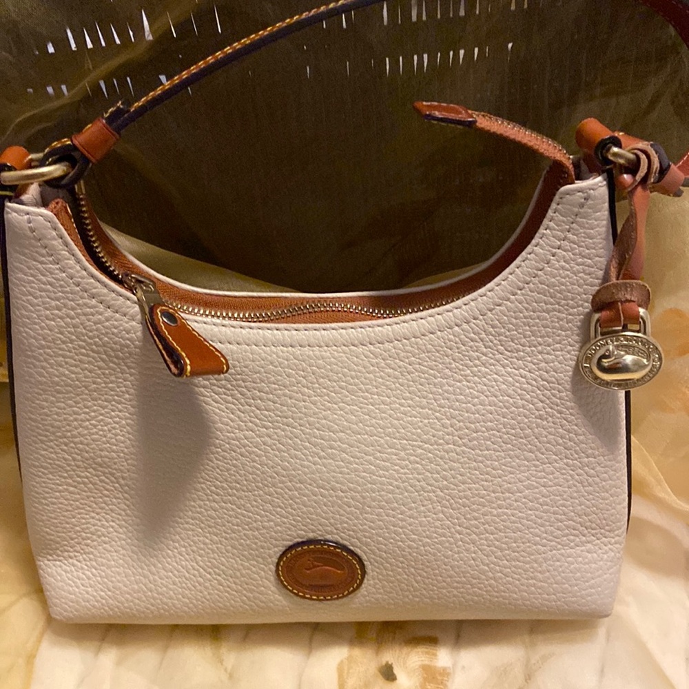 Dooney & Bourke small purse